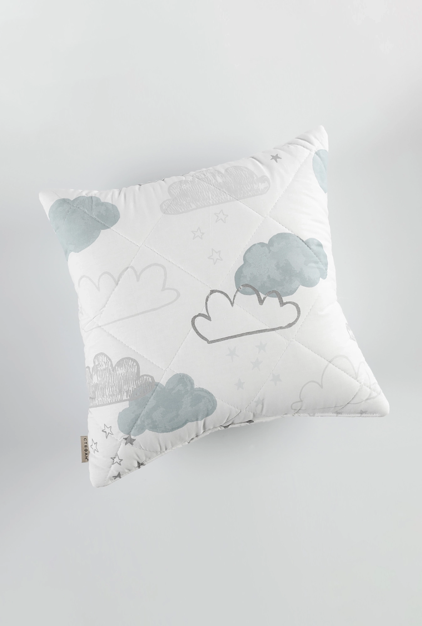 Ukrasni jastuk zeleni oblaci