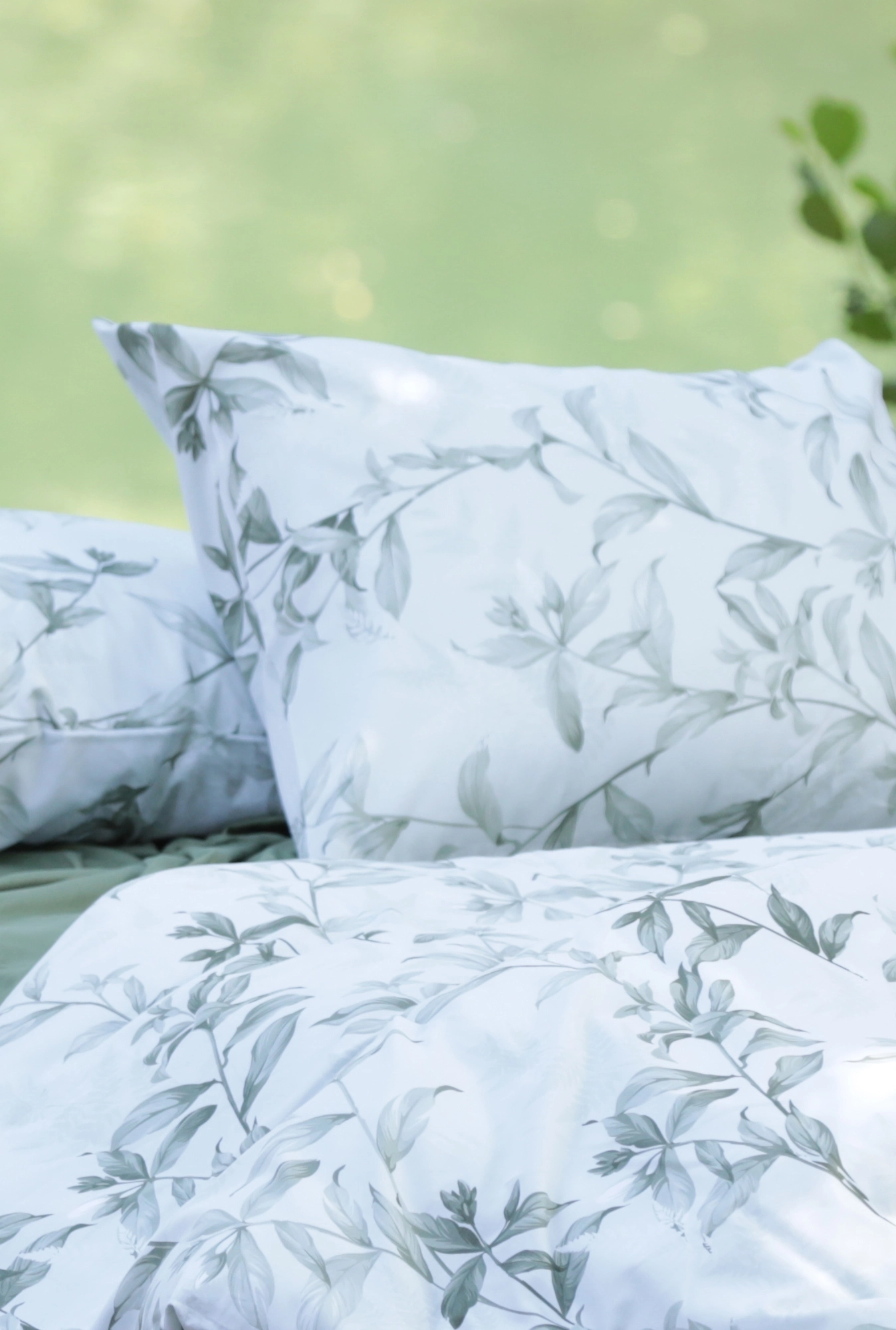 posteljina-saten-pamuk-zelene-liske-1764188327-598193