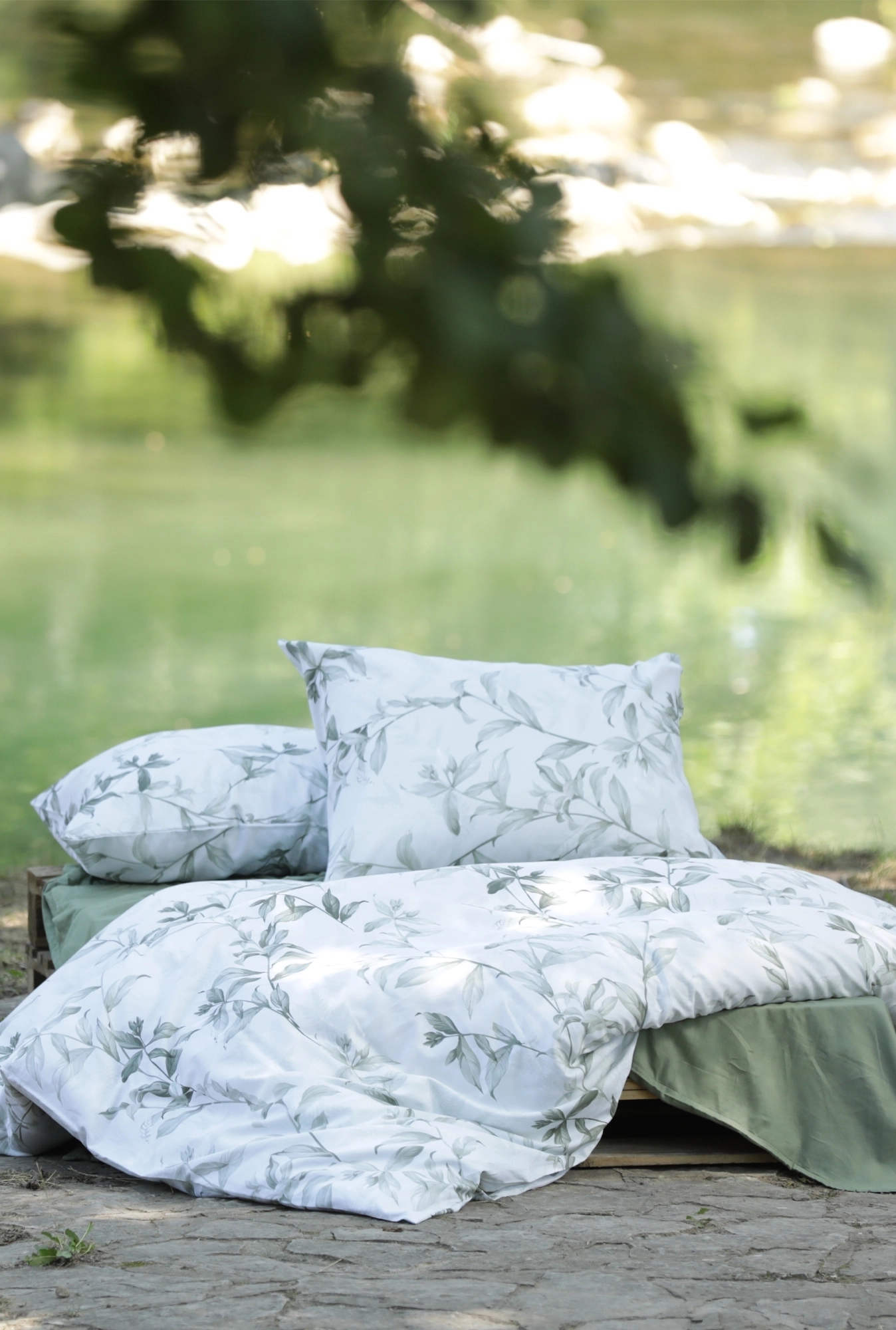 posteljina-saten-pamuk-zelene-liske-1764188365-259994