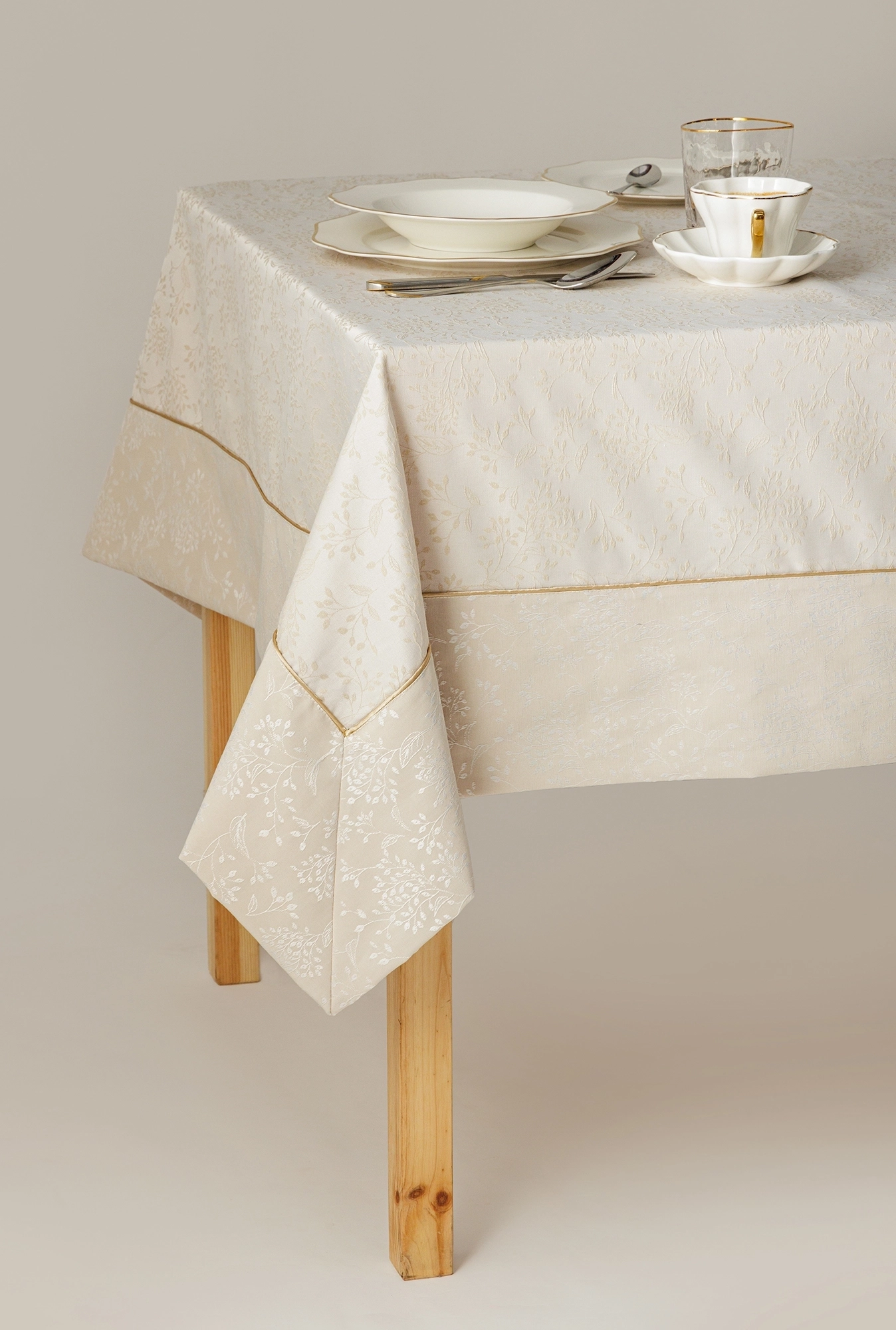 stolnjak-liviya-bez-1756367876