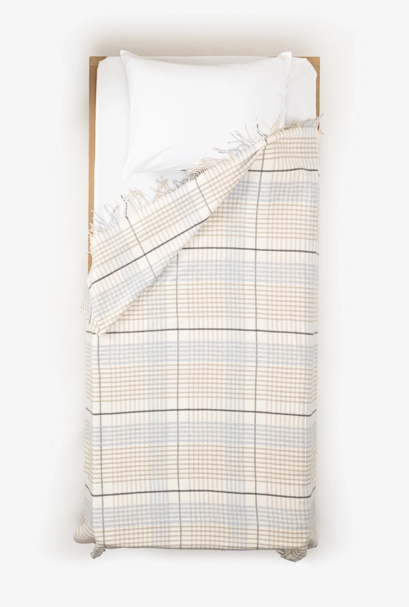 Ćebe sivo karo sa resama