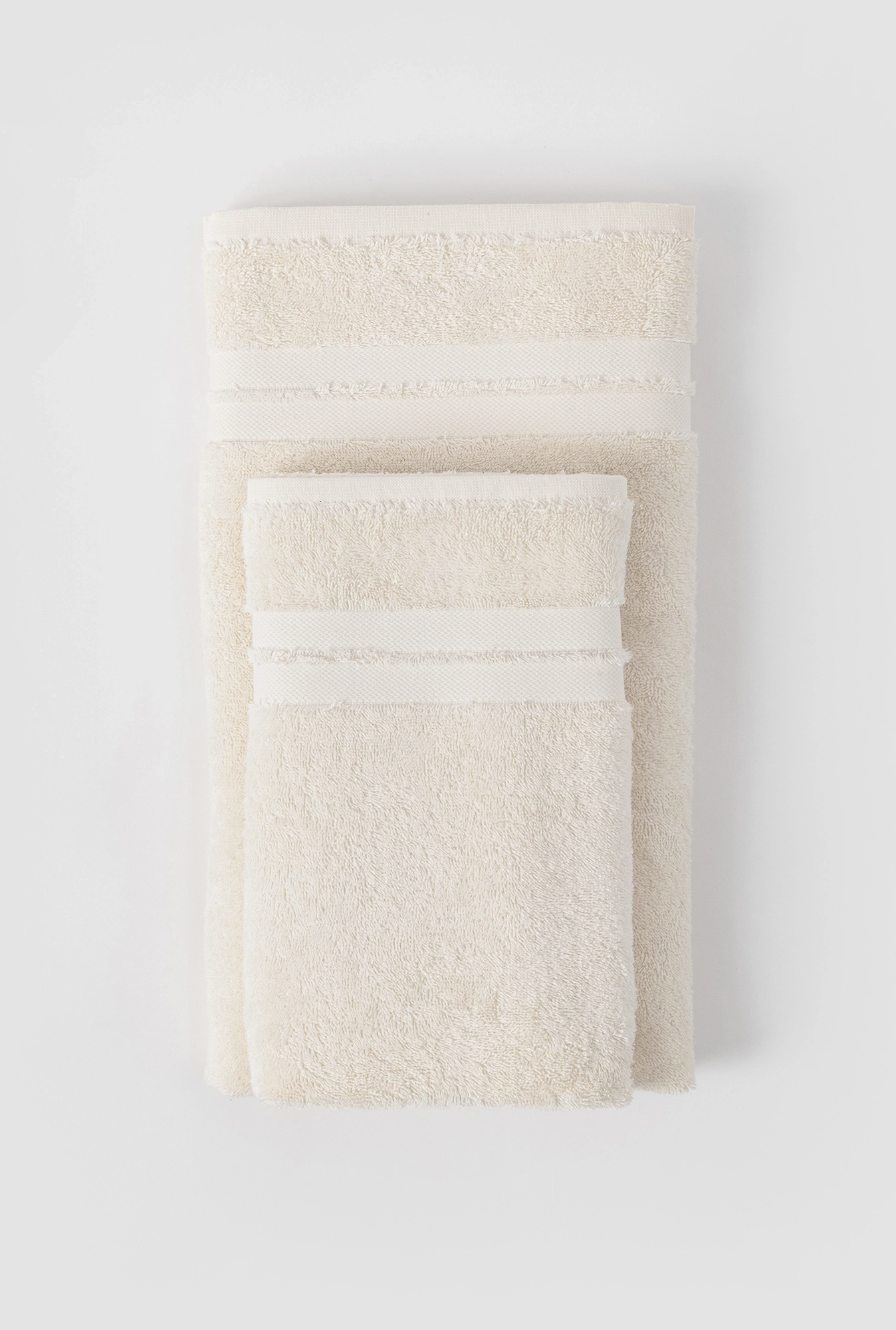 peskir-oaza-bez-1763710963-731885